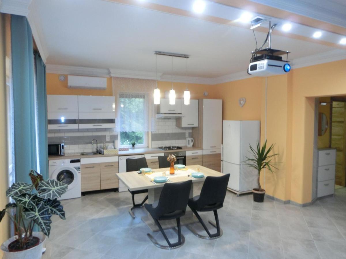 Pilis Apartman Piliscsaba Exterior foto